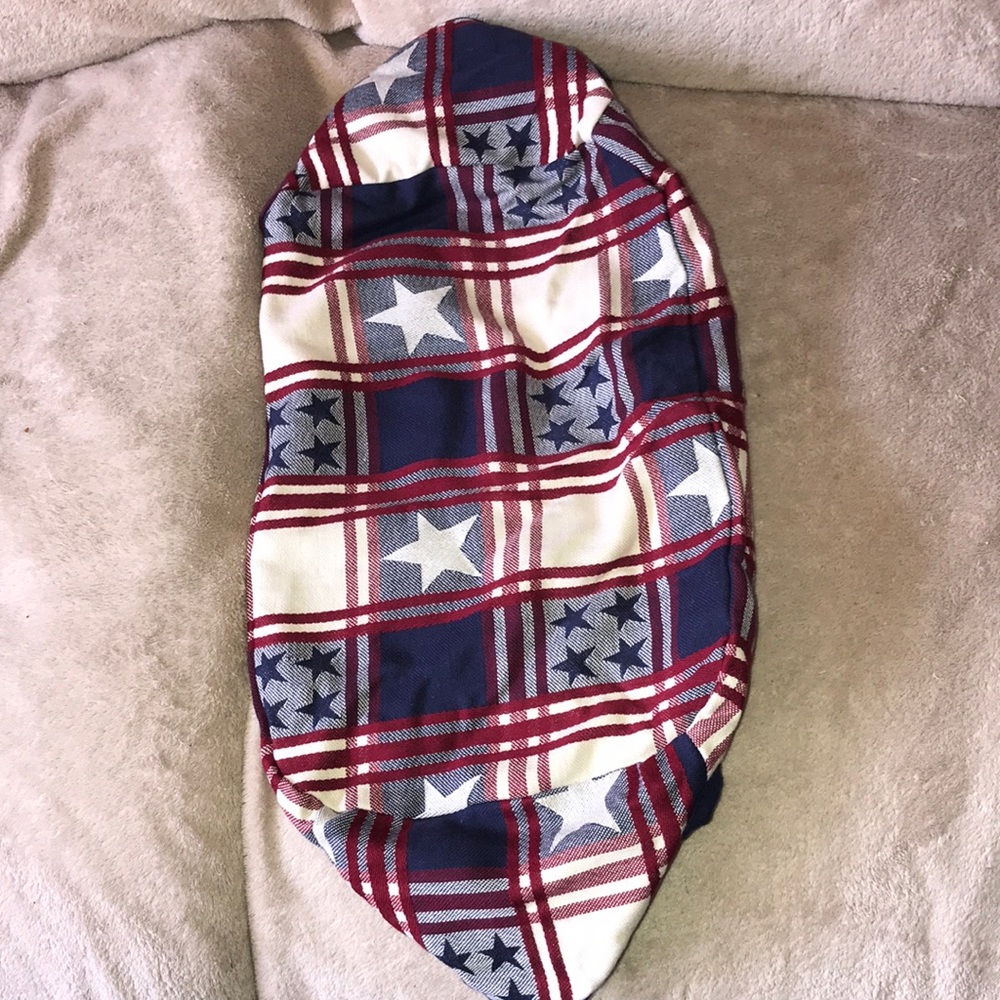 The Pampered Chef red white and blue patriotic cloth with buttons